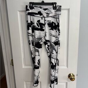 Under Armour Black and White Compression Leggings